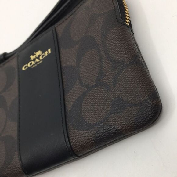 Coach F58035 Brown & Black Signature Coated Canvas Jacquard & Leather Wristlet - Picture 3 of 16